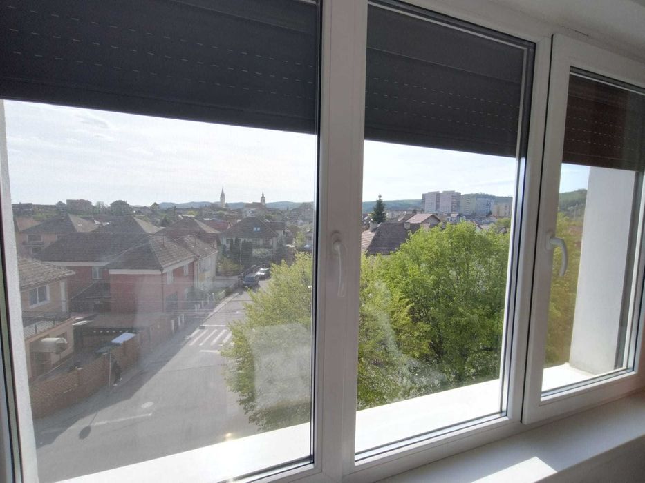 Vand apartament decomandat 2 camere zona Vasia (George Toparceanu) Medias, etaj intermediar