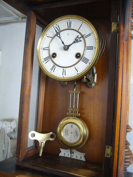 Старинен Стенен Часовник Junghans - Намаление със 100 лв