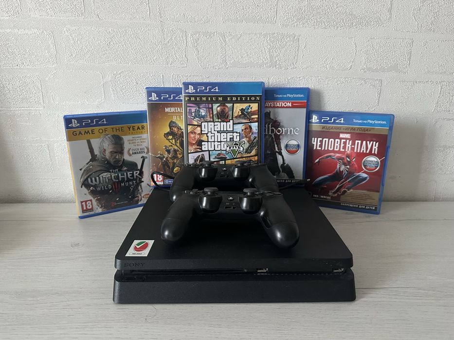 Продаю Playstation 4