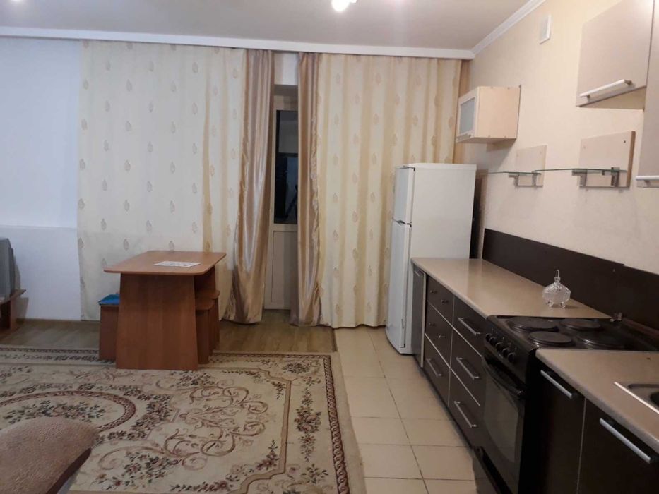 Сдам 2х комнатную квартиру-студия.