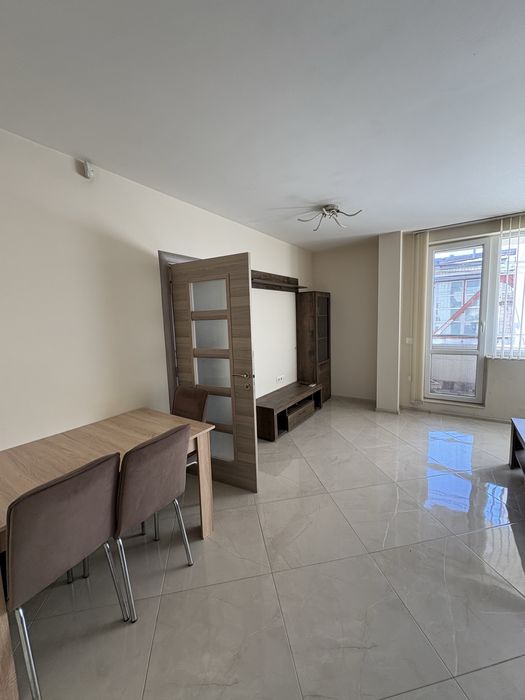 Дава се под наем Тристаен апартамент в София, Зона Б-18 - 86 кв.м за 797.64 € - Снимка #1