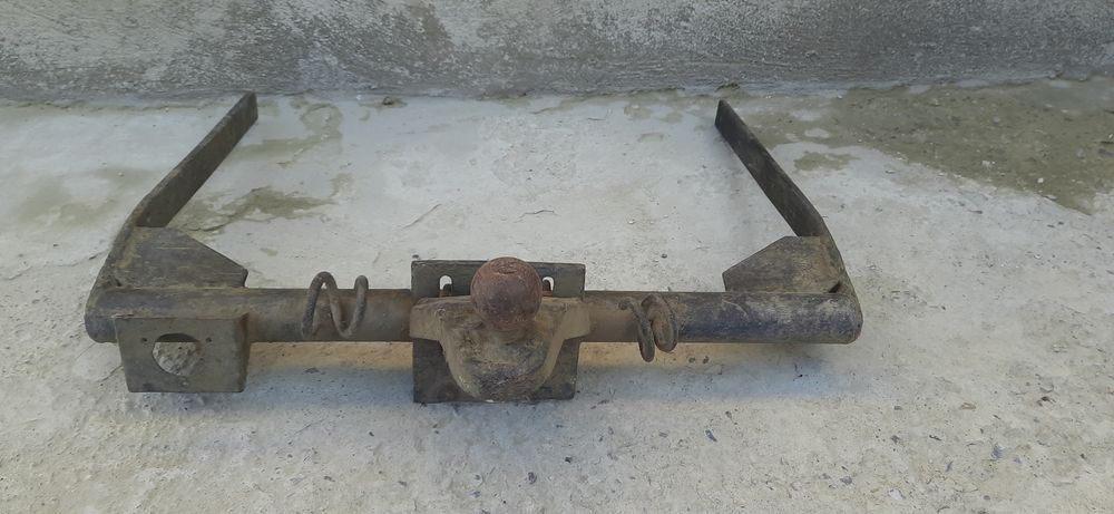 Vând carlig Dacia 1310