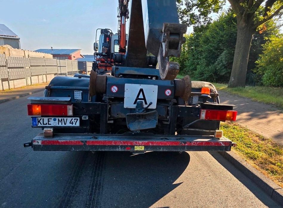 Macara-Abrollkipper Daf Cf