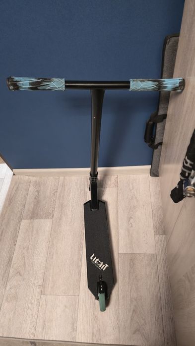 Трюковой самокат Limit lmt01 az