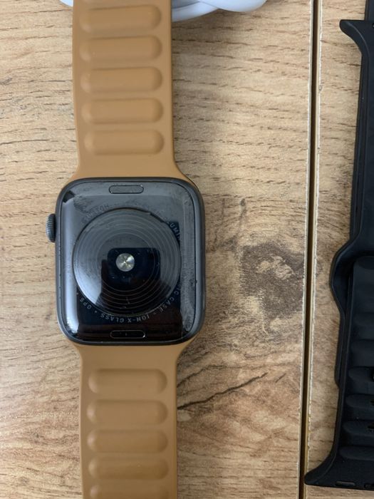Apple Watch SE 44mm Серые