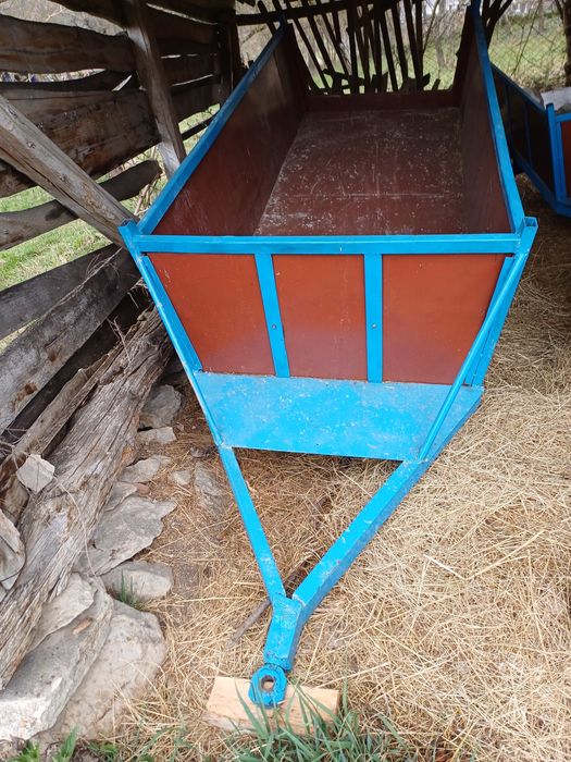 Remorca tractor   noua