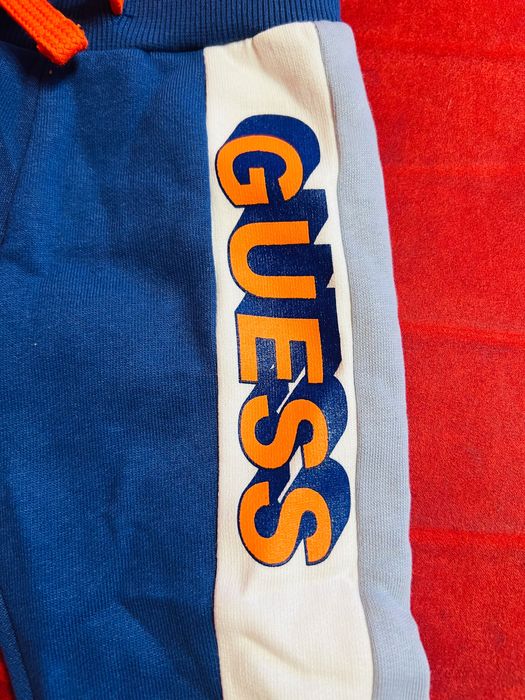 Guess- спортно долнище бебе 3-6 месеца