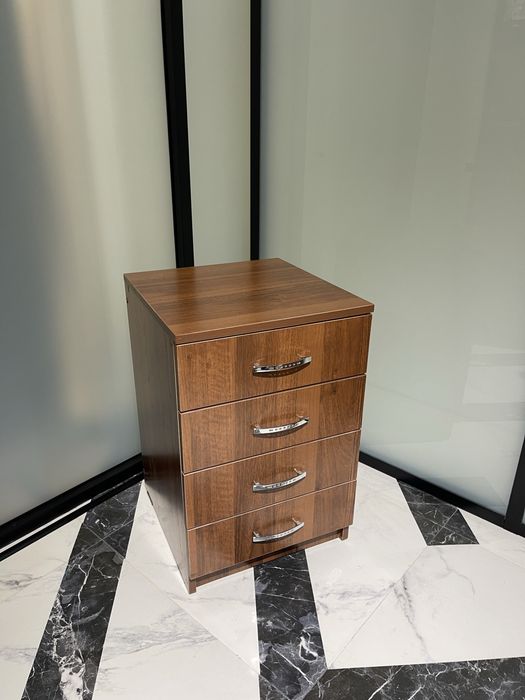 Мебель офисная, б/у в хорошем состоянии