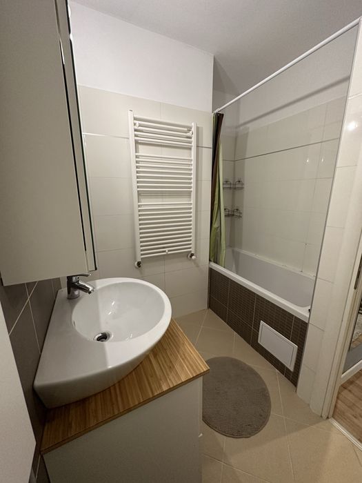 Apartament 2 camere cu gradina plus loc de parcare