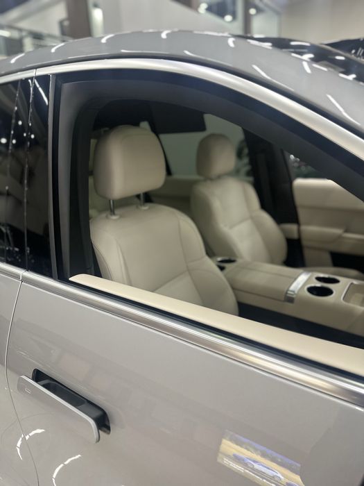 Продаю машину Li L9 Ultra года выпуска 2024 года машина