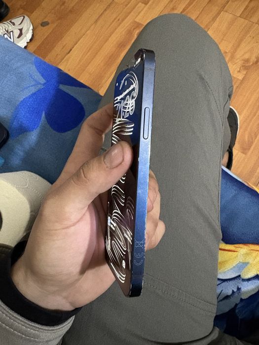 Vand sau schimb IPhone 12