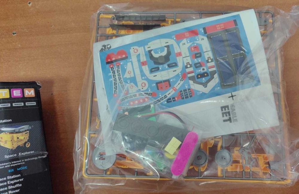 Конструктор Космос 6 в 1 на солнечной батарее