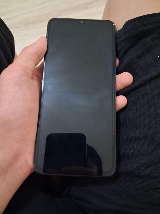 Продам телефон HONOR X7