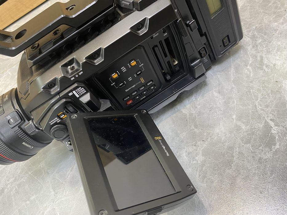 Профессиональная видеокамера Blackmagic URSA 4.6K mini pro