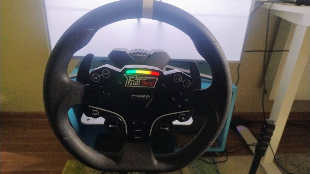 Simulator racing cu Volan moza R3 + PlaySeat evolution