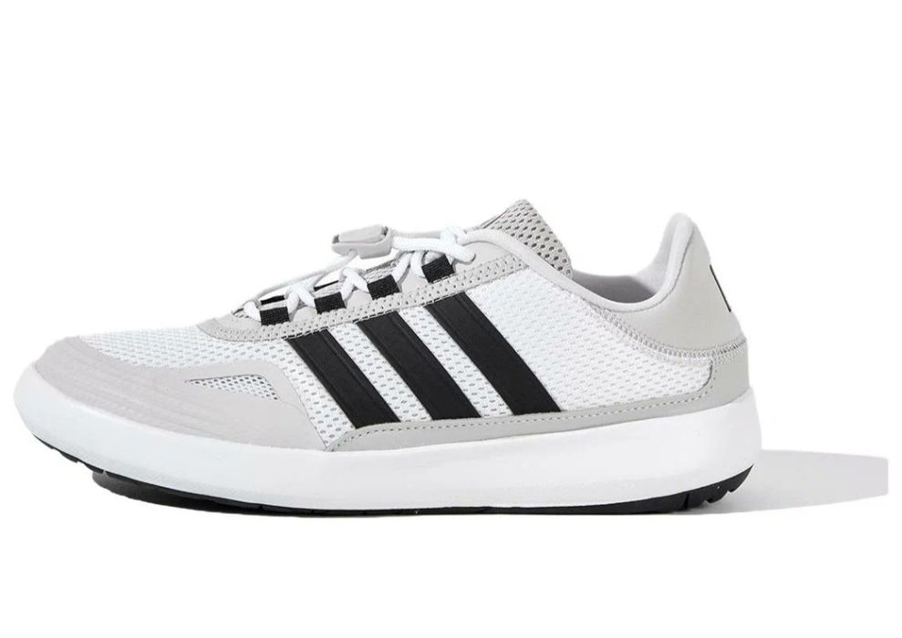 Кроссовки Adidas Roamboat. Новые