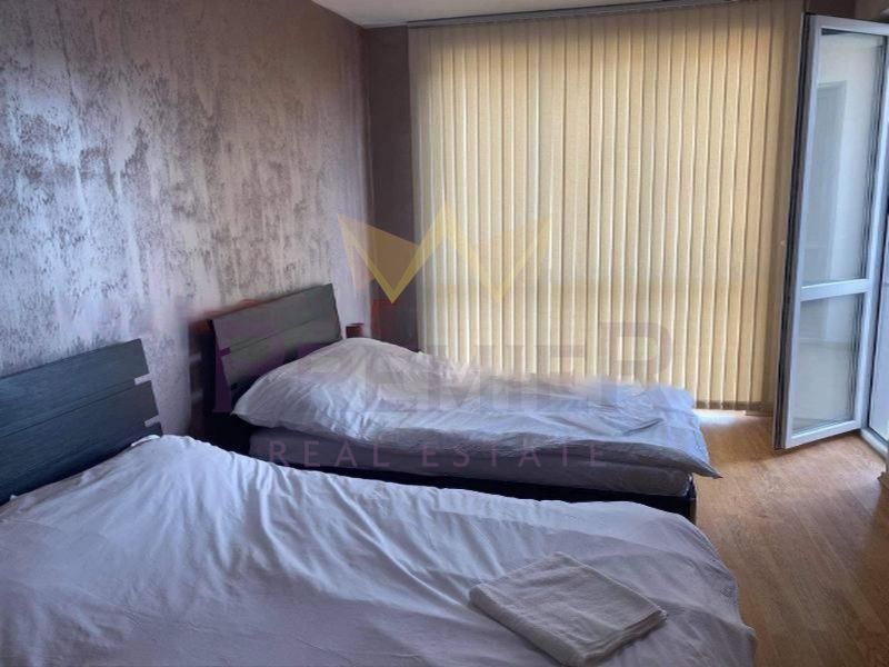 Продава се Тристаен апартамент в Каварна - 110 кв.м за 819 €/кв.м - Снимка #10