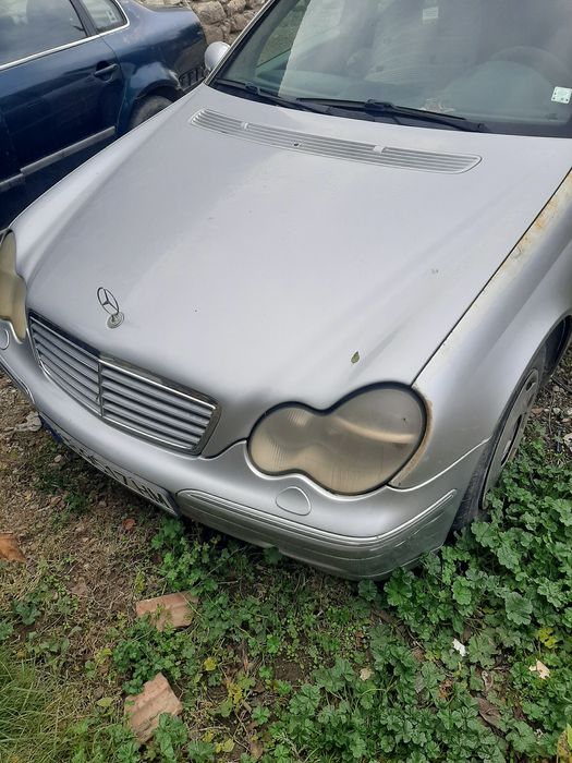 Мерцедес ц220 2001година 2.2 мотор