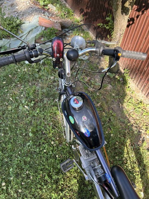 Vând Bicicletă  Cu Motor