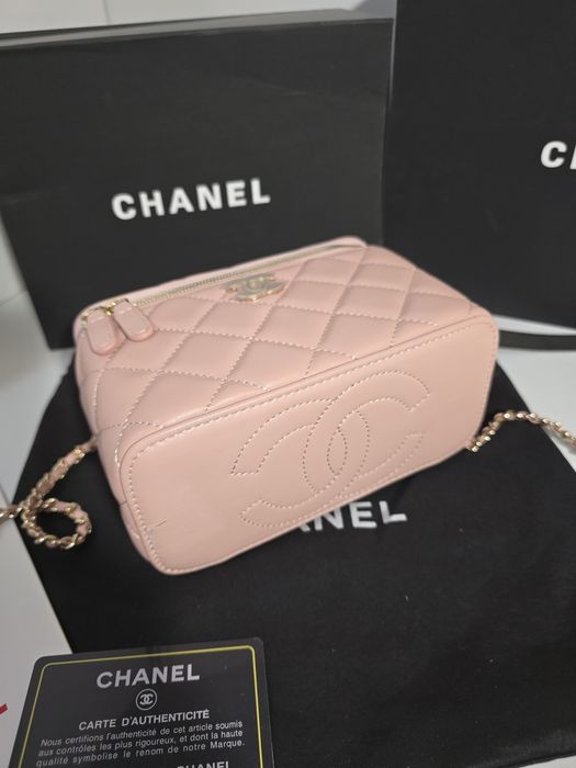 Налична чанта Chanel Vanity Case Pink