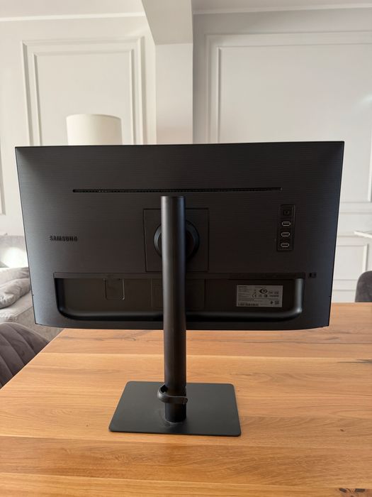 Monitor LED IPS Samsung 27", WQHD, DisplayPort, USB-C