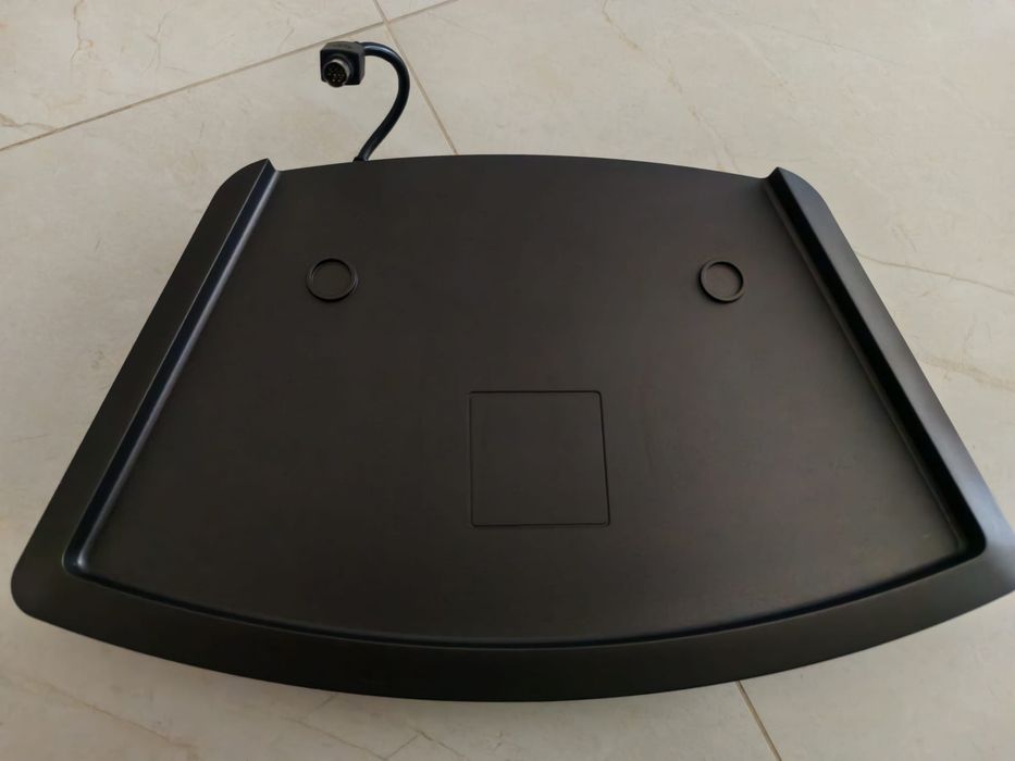 Bose WAVE music system IV 4 + pedestal
