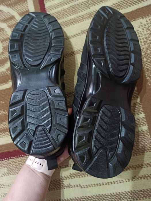 Кроссовки большого размера