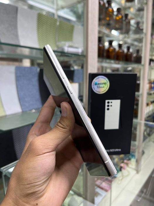 Samsung galaxy s23 ultra 5G 12/256gb