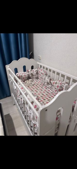Продам детскую кроватку