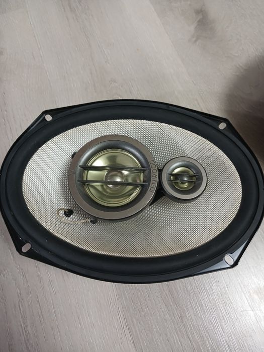 Продаю колонки и усилитель