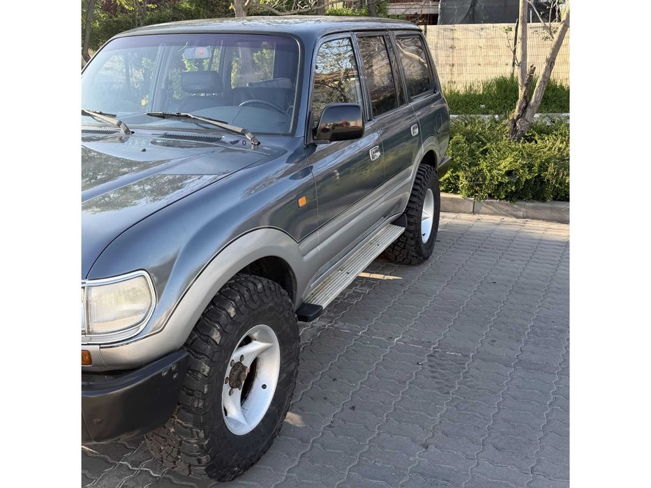 Toyota Land Cruiser HJ 80 Autoutilitara/ Vehicul istoric