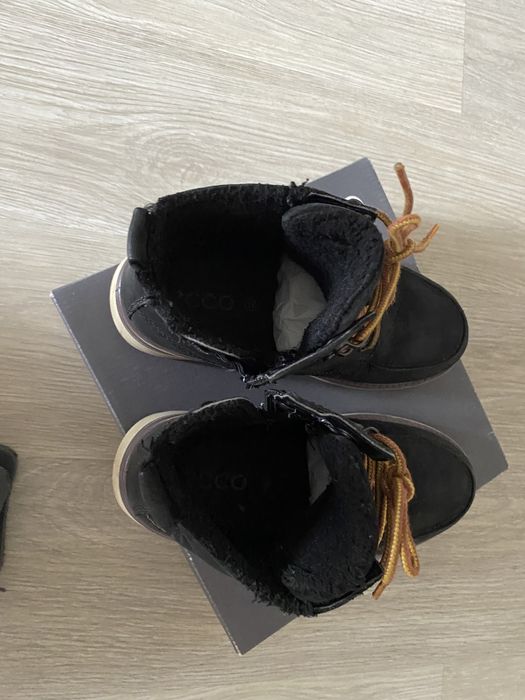 Продам зимние  и демисезонные ботинки