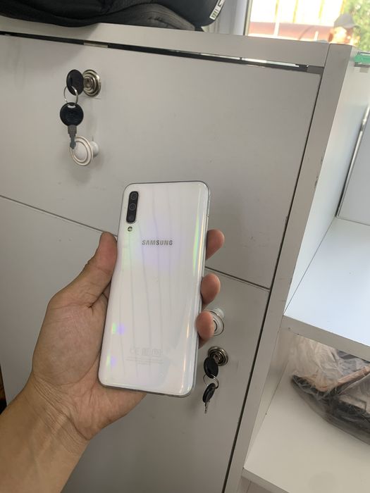 Samsung A50 64gb
