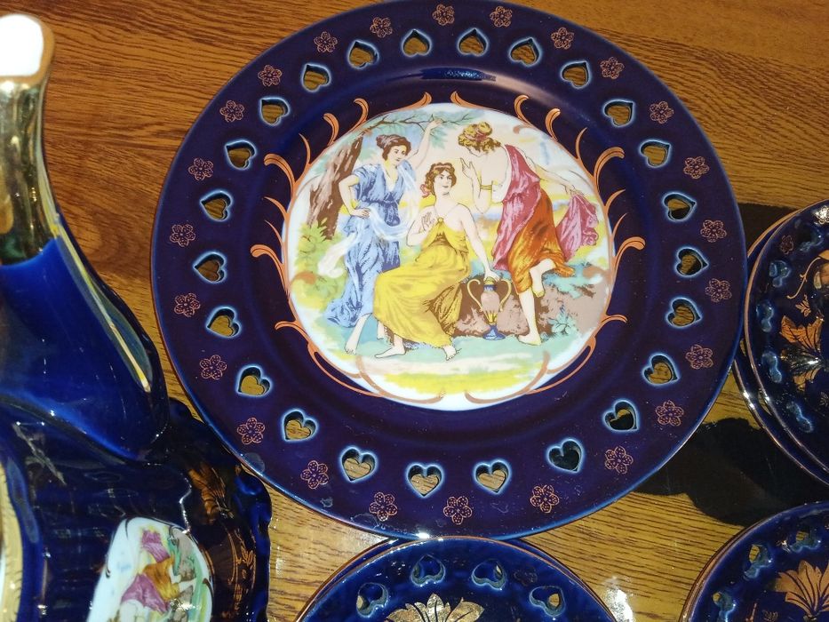 Красивый сервизный набор