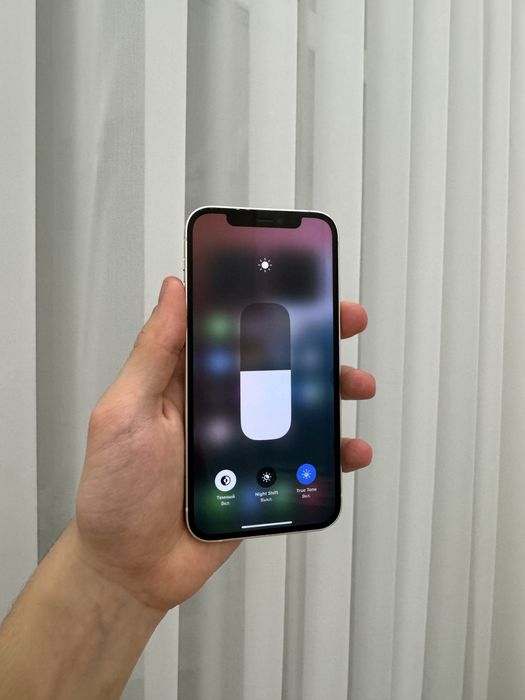 Iphone 12 в идеальном состоянии