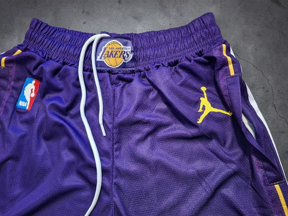 Баскетболни шорти на Лейкърс нови модели!!!