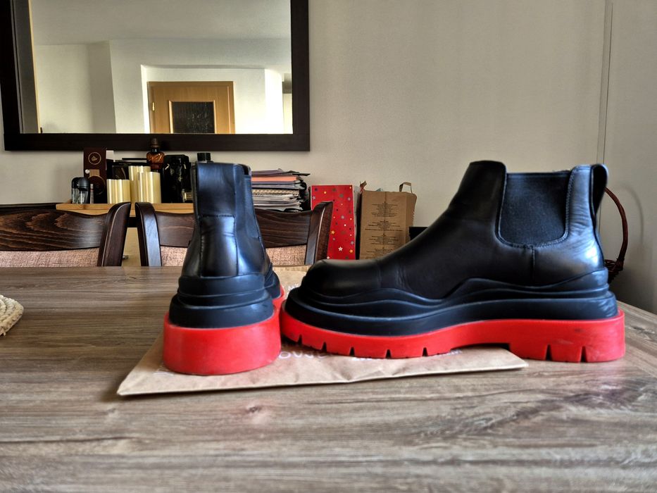 Уникални боти на Bottega Veneta