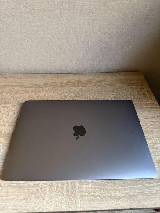 Срочно продам Macbook Air