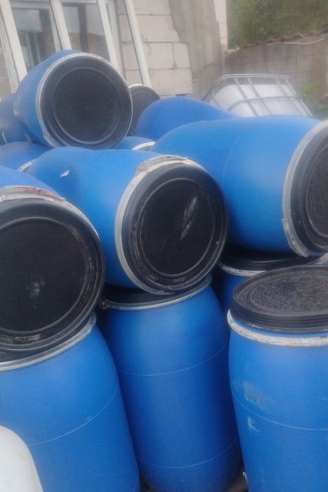 Butoi; Butoaie plastic 160 litri cu capac