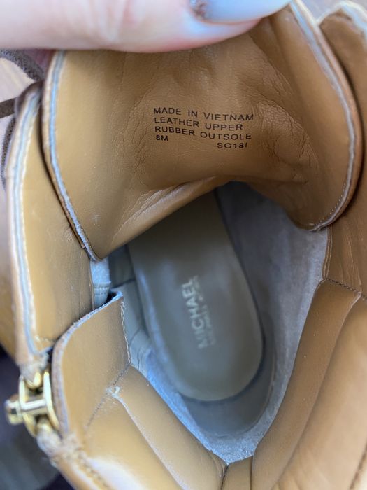 Продам ботинки Michael Kors