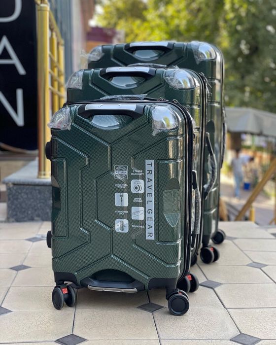 Чемодан из Поликарбоната Travel Gear