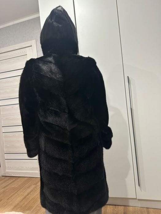 Продам норковую шубу