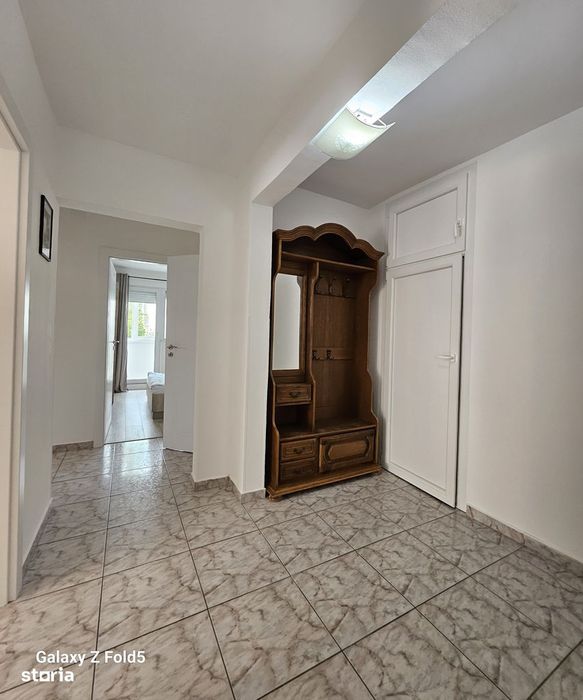 Apartament cu 3 camere de închiriat – str. Cazaban Iosia