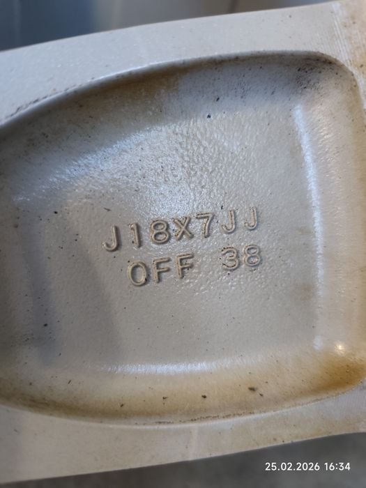 18/5/114,3-МИЦУБИШИ Оутлендър,ПЕЖО  4007,4008-перфектни