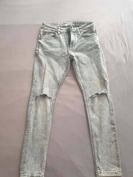 Сиви дънки Bershka , не обувани