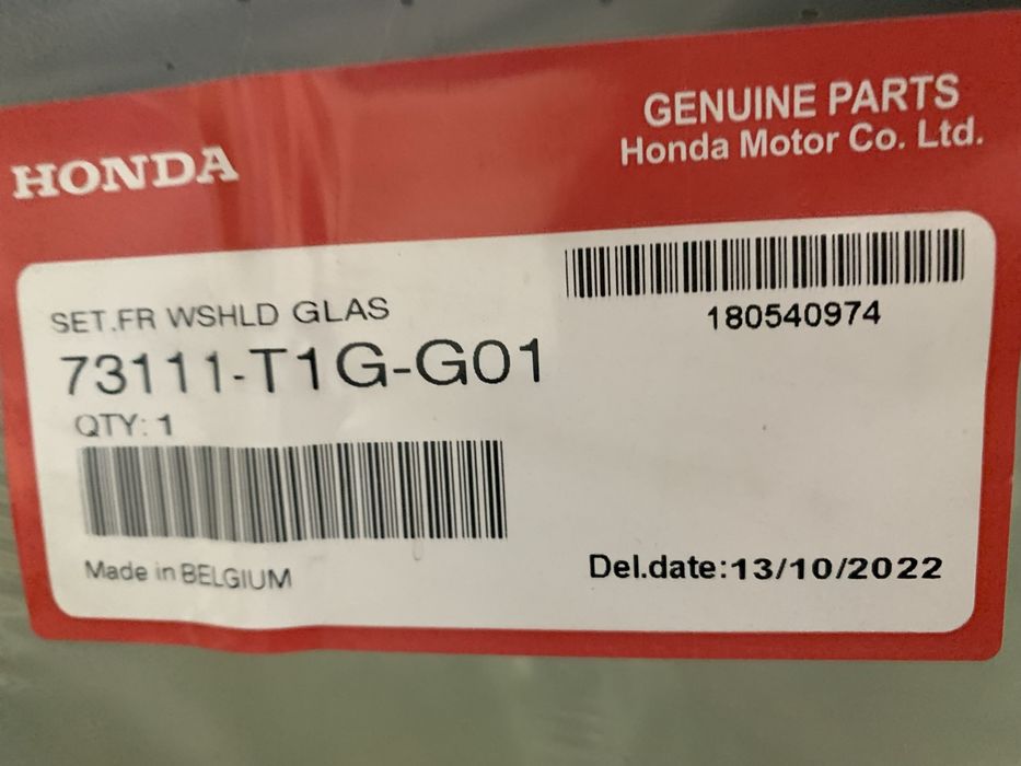 Чисто ново челно стъкло за Honda CR-V