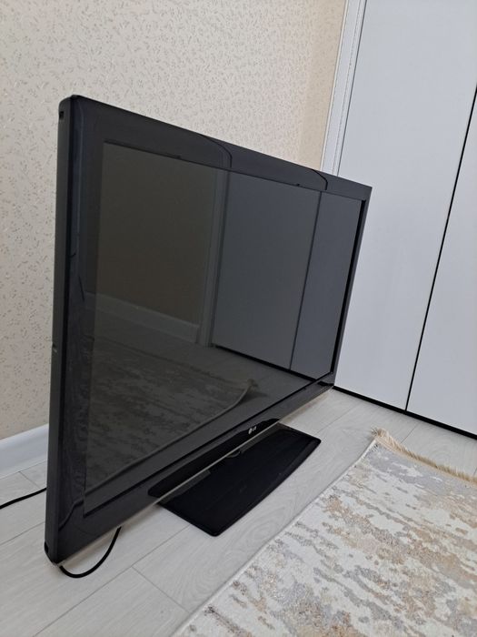 Продам телевизор LG