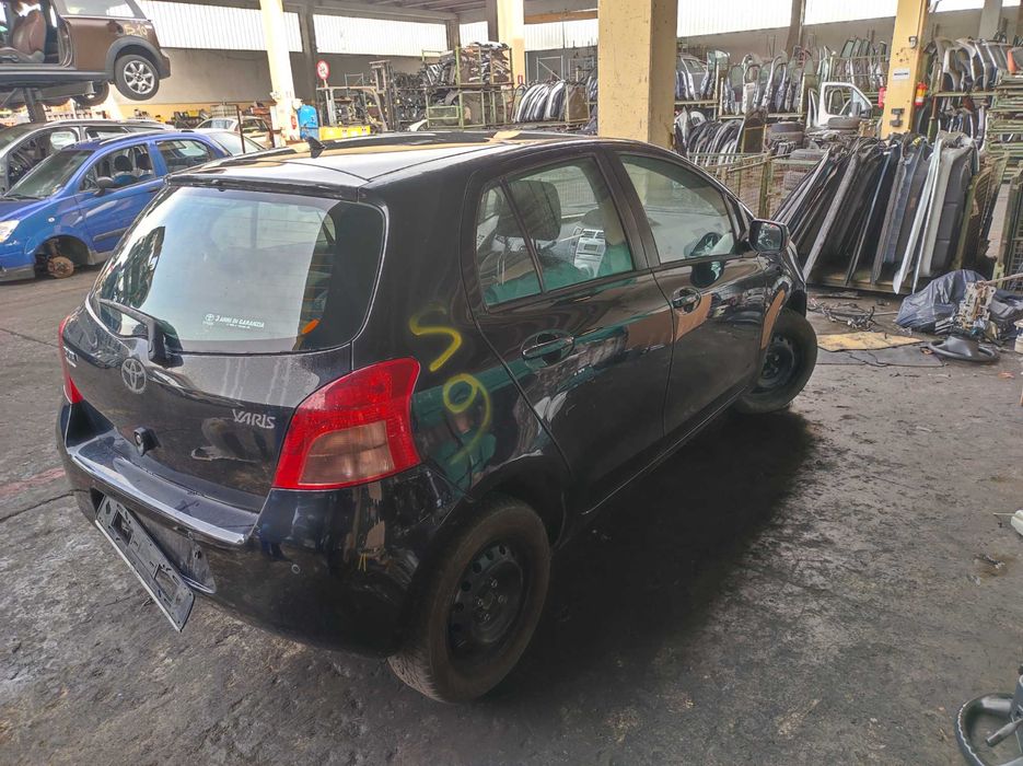 Toyota Yaris / Тойота Ярис 1.3VVTI 2006 г.