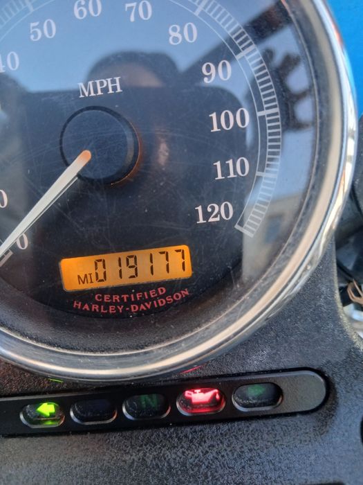 Vând harley Davidson dina