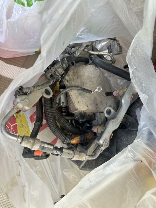 Запчасти от 2GR-FSE датчики vvti, форсунки, датчик уровня масла